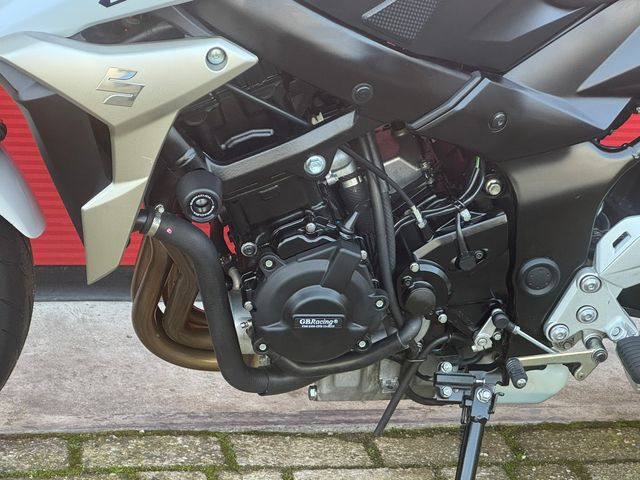 suzuki - gsr-750