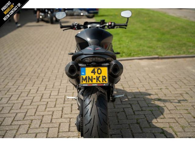 triumph - speed-triple-rs