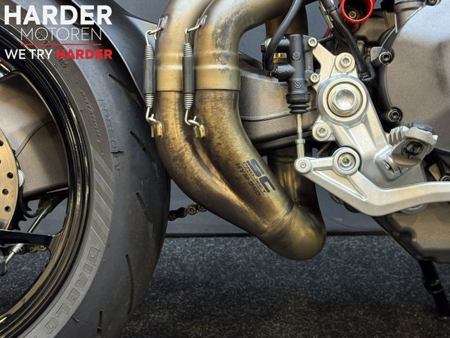 ducati - hypermotard-950