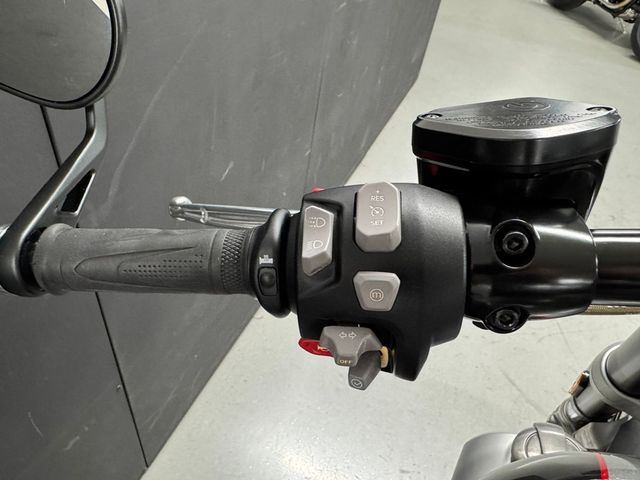 triumph - rocket-3-gt