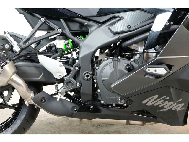 kawasaki - ninja-zx-4rr-performance
