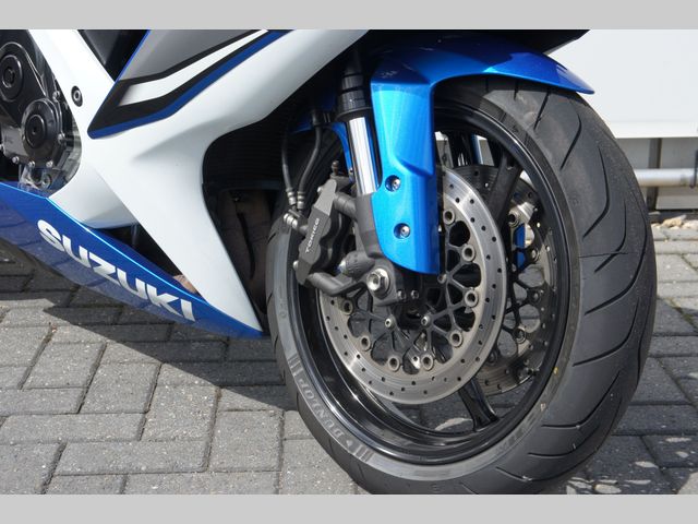 suzuki - gsx-r-750