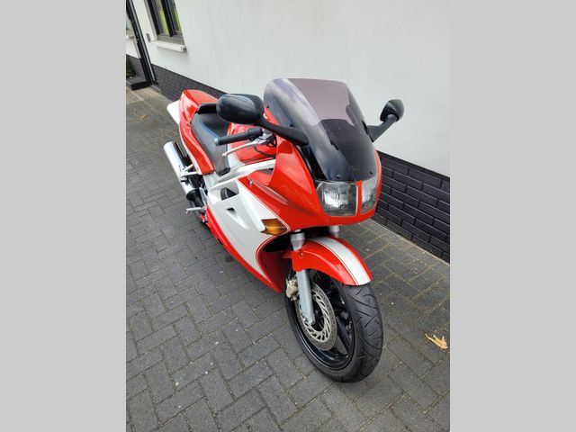 honda - vfr-750-f
