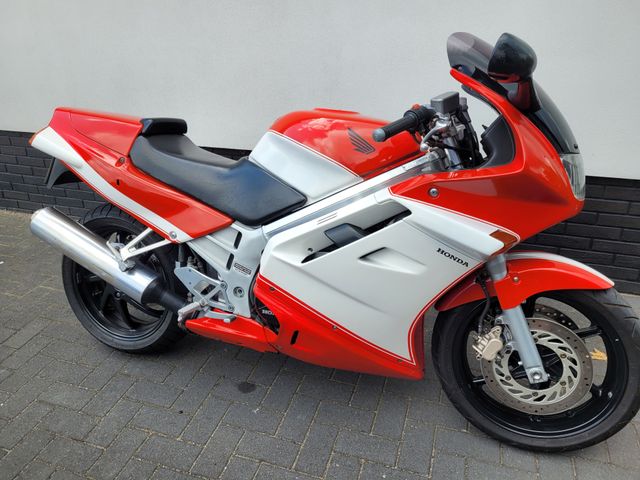 honda - vfr-750-f