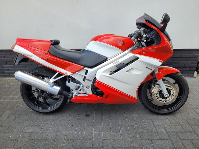honda - vfr-750-f