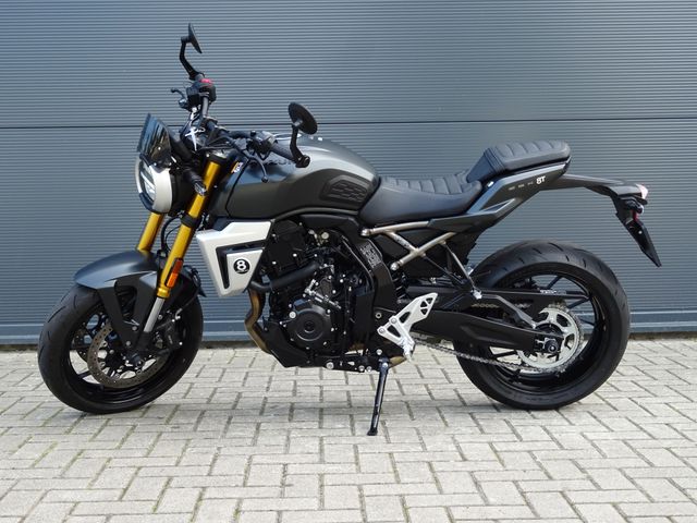 suzuki - gsx-8t