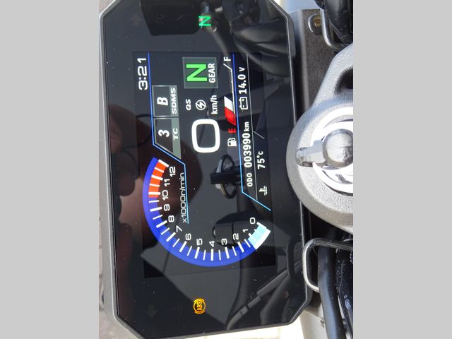 suzuki - gsx-8t
