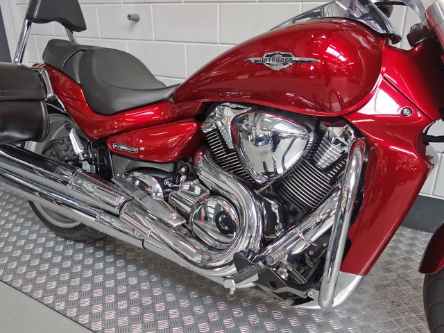 suzuki - m-1800-r-intruder