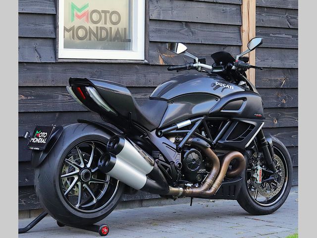ducati - diavel-carbon