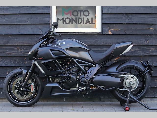 ducati - diavel-carbon
