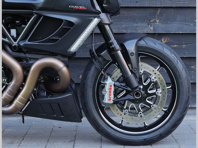 ducati - diavel-carbon