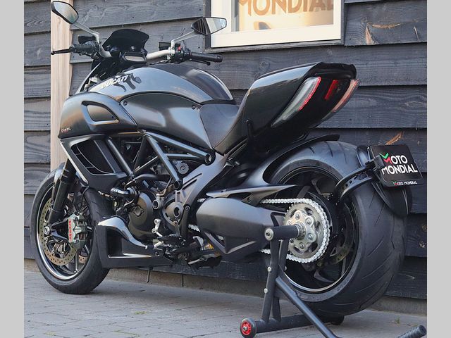 ducati - diavel-carbon