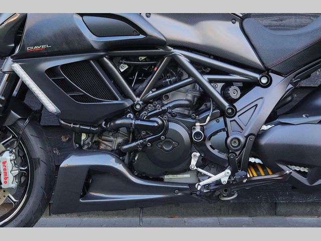 ducati - diavel-carbon