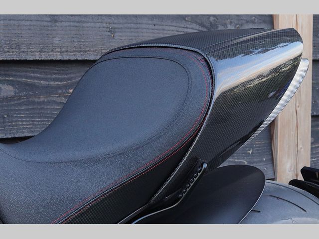 ducati - diavel-carbon