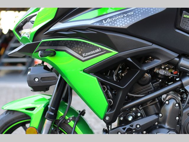 kawasaki - versys-650-grand-tourer