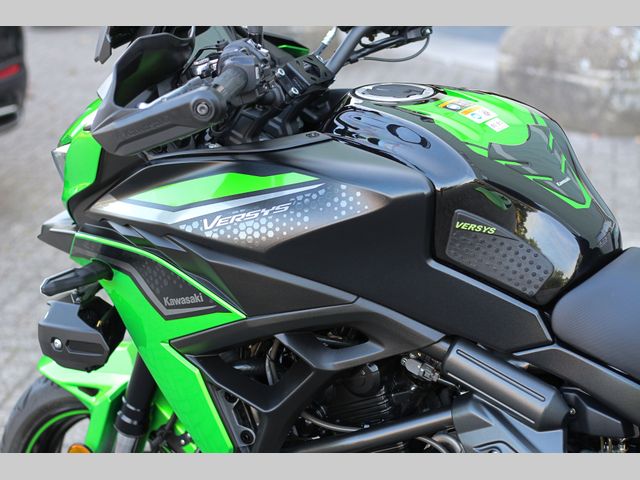 kawasaki - versys-650-grand-tourer