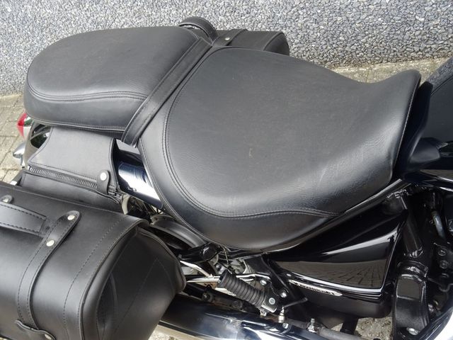 kawasaki - vn-900-classic