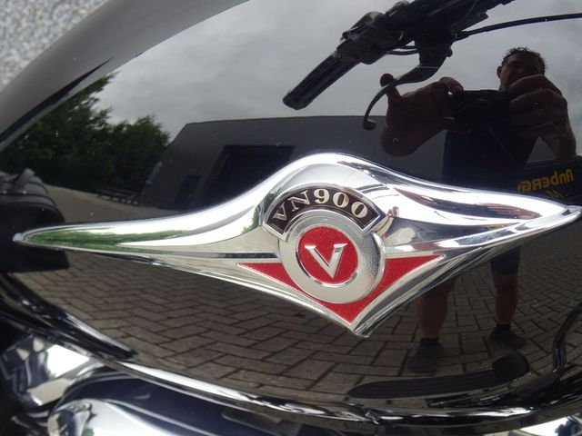 kawasaki - vn-900-classic