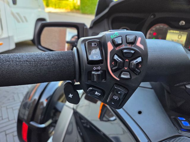 can-am - spyder-rt