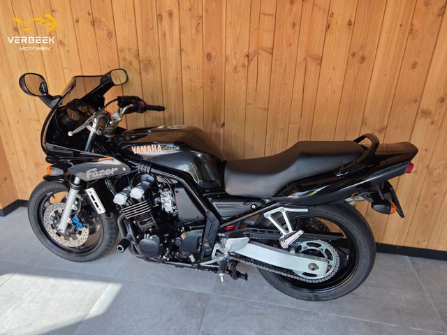 yamaha - fzs-600-fazer