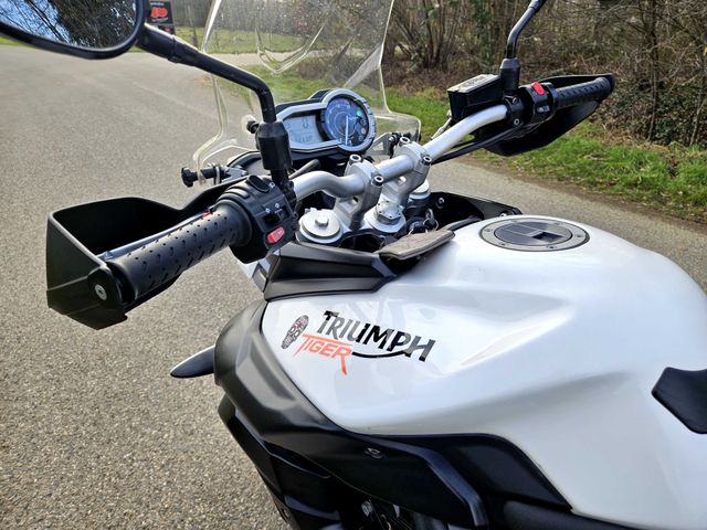 triumph - tiger-800-xc