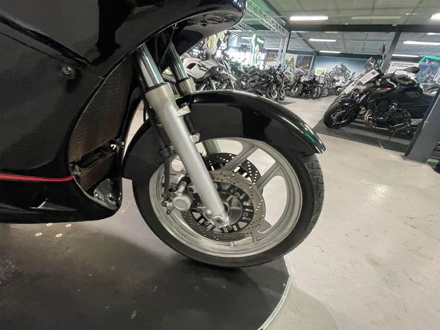 kawasaki - gtr-1000