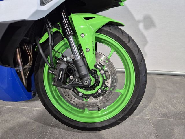 kawasaki - ninja-zx-4rr-40th-anniversary-edition