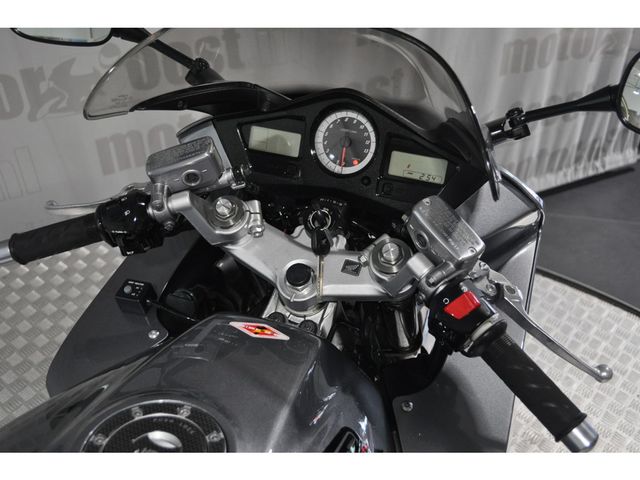honda - vfr-800-vtec-abs