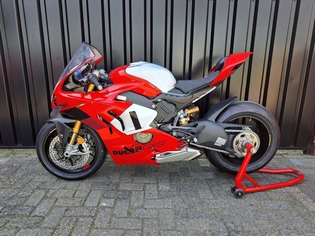ducati - panigale-v4-r