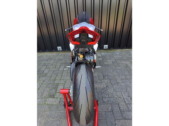 ducati - panigale-v4-r