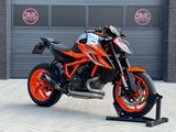 KTM 1290 SUPER DUKE R