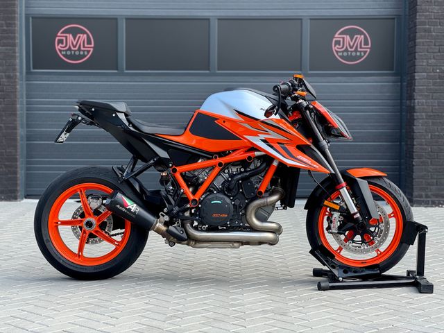 ktm - 1290-super-duke-r