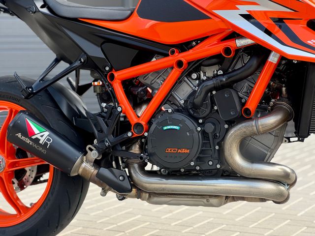 ktm - 1290-super-duke-r