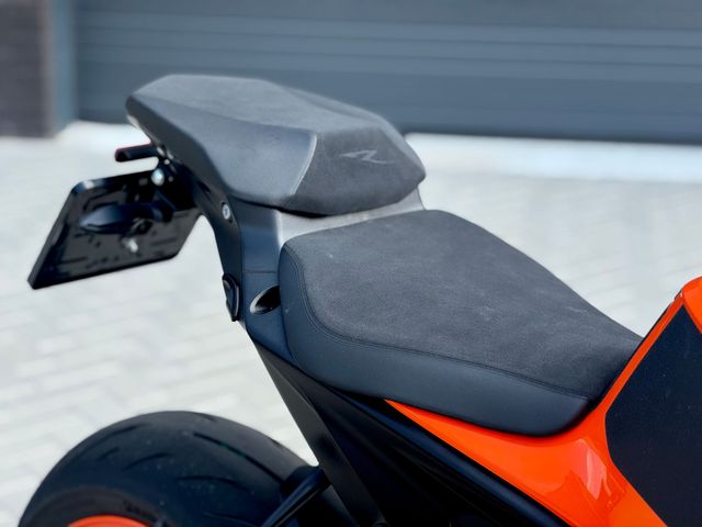 ktm - 1290-super-duke-r