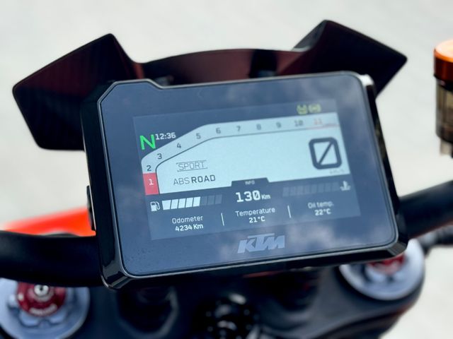 ktm - 1290-super-duke-r