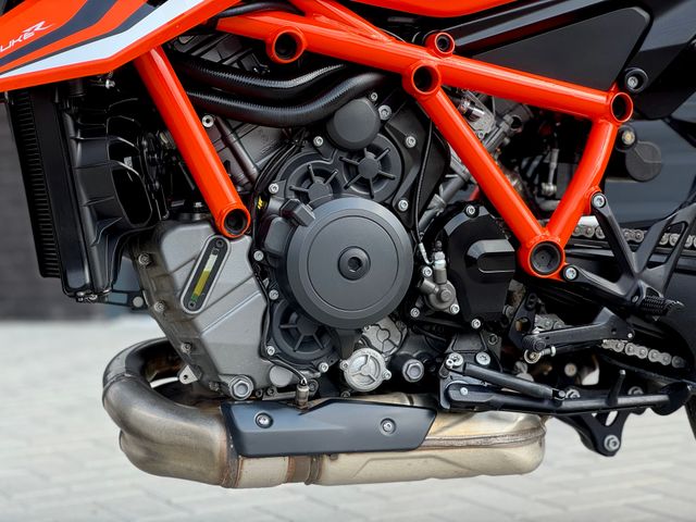ktm - 1290-super-duke-r