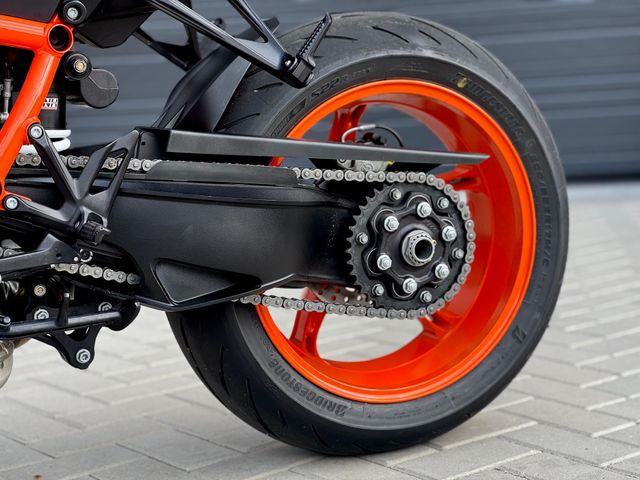 ktm - 1290-super-duke-r