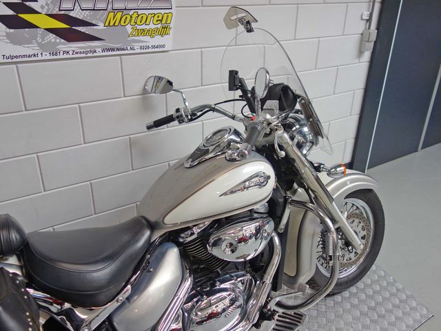 suzuki - c-800-intruder
