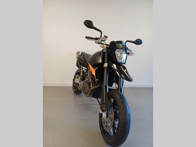 ktm - 990-supermoto-r