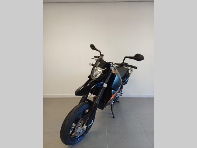 ktm - 990-supermoto-r