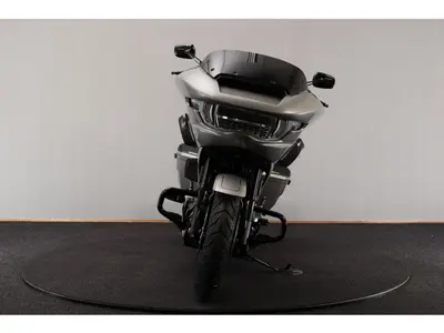 HARLEY-DAVIDSON ROAD GLIDE CVO – foto 2