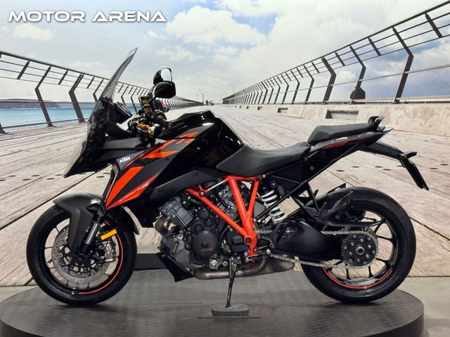 ktm - 1290-super-duke-gt