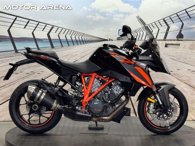 ktm - 1290-super-duke-gt