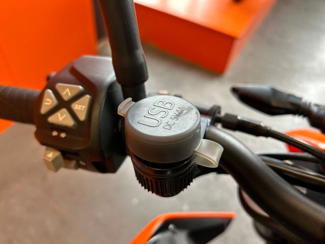ktm - 790-duke