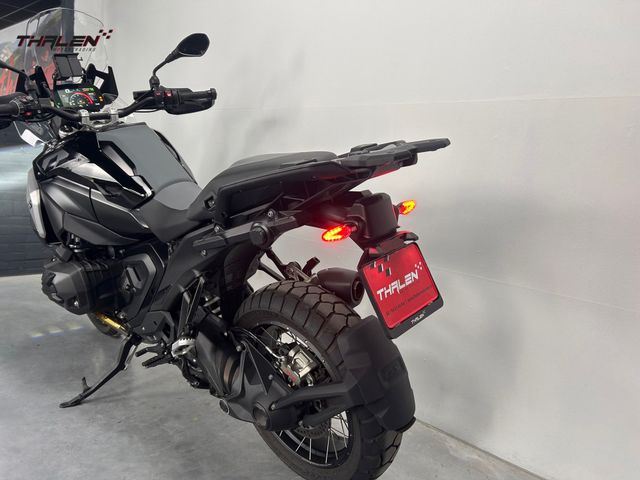 bmw - r-1300-gs-triple-black