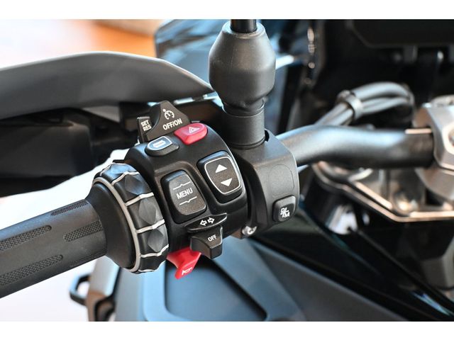bmw - r-1300-gs-adventure