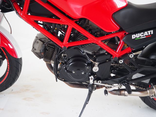ducati - m-695