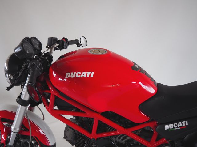 ducati - m-695