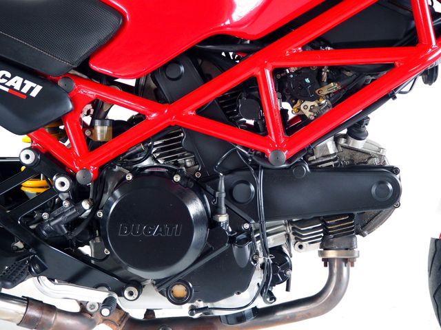 ducati - m-695