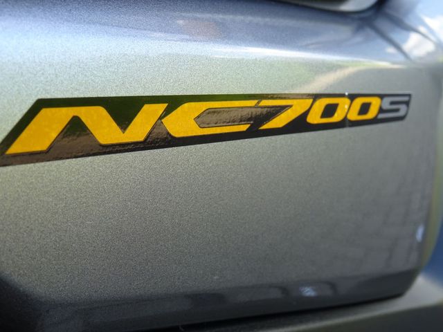 honda - nc-700-s-c-abs